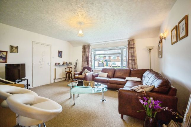 90, Silverhurst Drive, Tonbridge photo 2