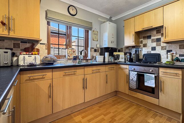 213 Mill Hill Road, Cowes photo 3