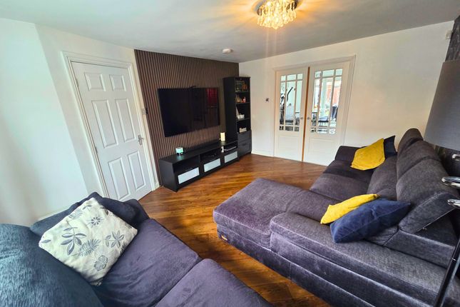 7 Sir Douglas Park, Stockton-on-Tees photo 3