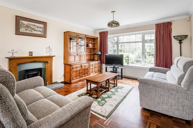 15B, Agates Lane, Ashtead photo 3