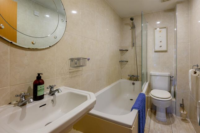 26 Emperors Wharf, Skeldergate, York photo 4