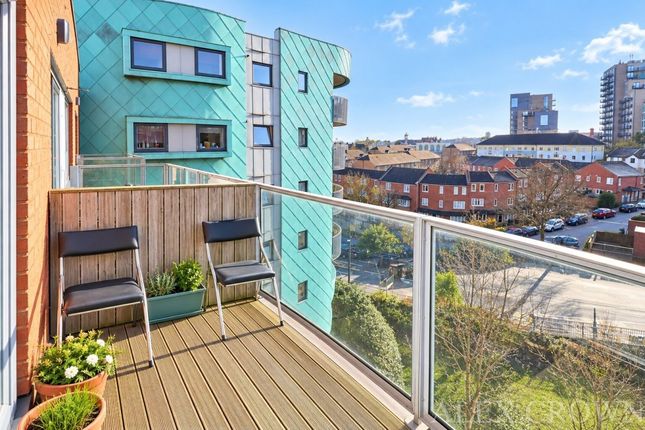 Westpoint Apartments, Clarendon Road, London photo 4