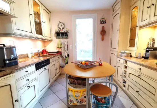 Semi-detached house for sale in Cogolin, 83310, France
