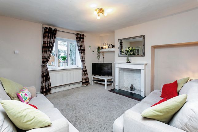 Thumbnail Terraced house for sale in Murswell Lane, Silverstone