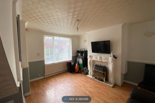Linden Avenue, Greenacres, Oldham photo 3