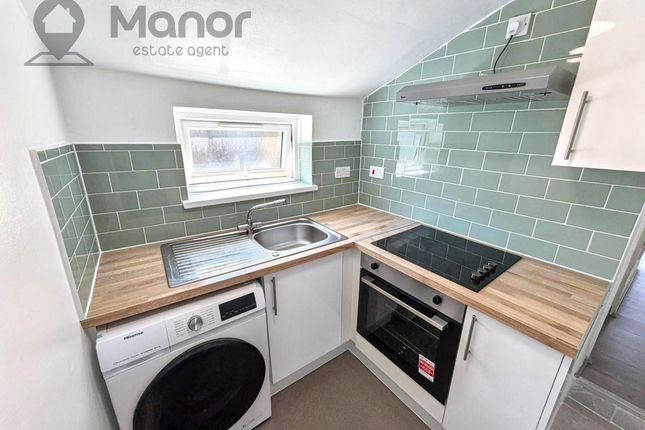 First Floor Flat 2, Forest Gate photo 3