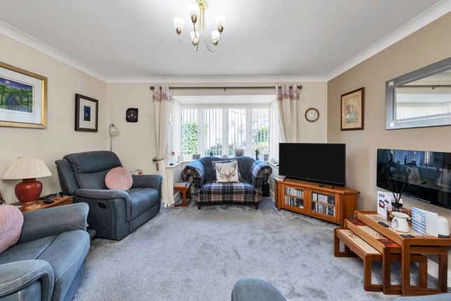 10, Bluegate, Huntingdon photo 4