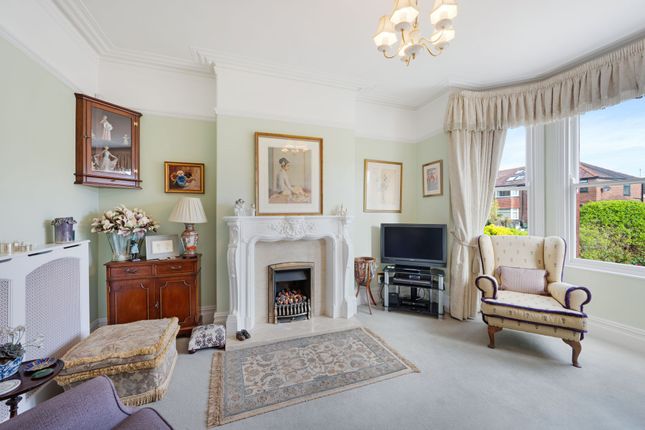 14 Highfield, Sale photo 3