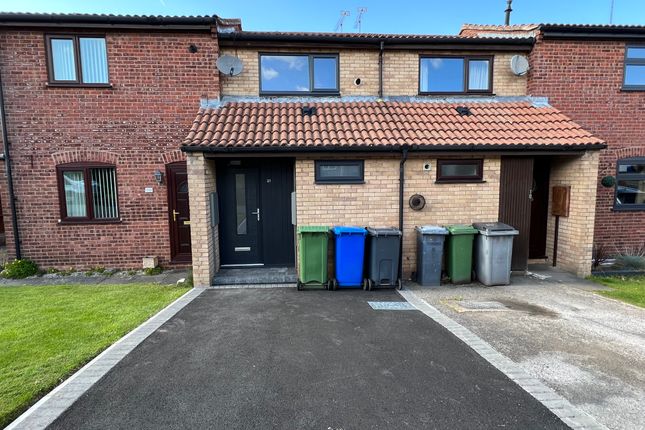 Thumbnail Town house to rent in Firvale Road, Walton, Chesterfield