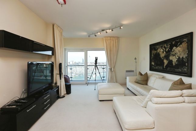 Flat 104, Harlequin Court, Rope Quays, Gosport photo 4