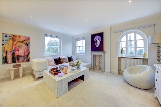 Flat 6, 2, Gloucester Gate, London photo 2