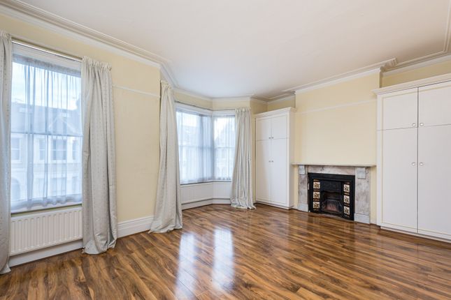 70, Elms Crescent, London photo 3