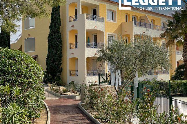 Thumbnail Apartment for sale in Roquebrune-Sur-Argens, Var, Provence-Alpes-Côte D'azur