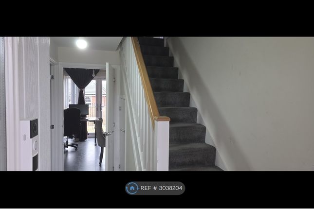 4 bed property for rent in Wood Avens Close, Blackburn BB2