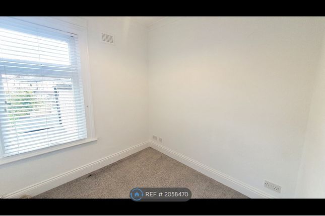 Semi-detached house to rent in Willow Street, Romford