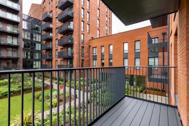 Thumbnail Flat for sale in The Colmore, Snow Hill Wharf, Shadwell Street, Birmingham