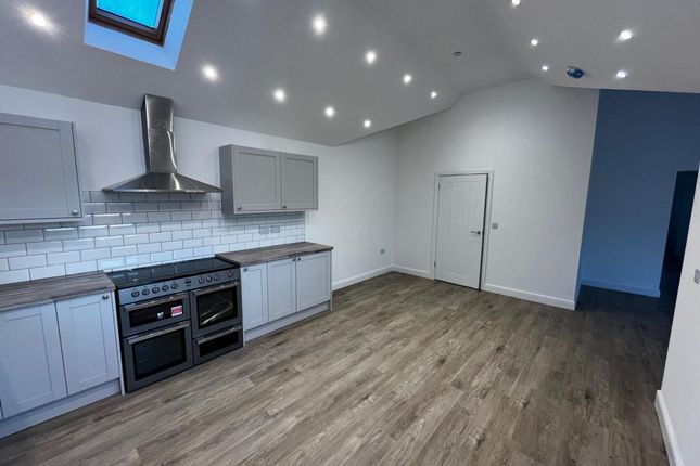 6a Brynceunant, Ammanford photo 5