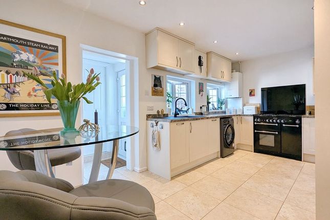 6, Hillrise, Brixham photo 3