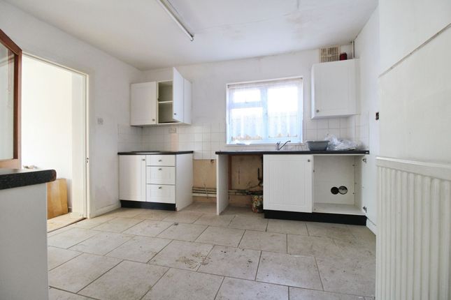 19 Broadway Lane, Cirencester photo 3