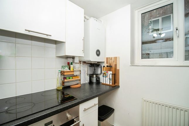Flat 1, 71, Dorchester Road, Weymouth photo 3