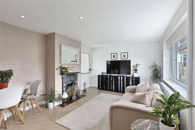 8, The Charne, Sevenoaks photo 3