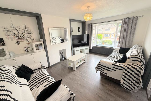 16 Meadow Lane, Halifax photo 3