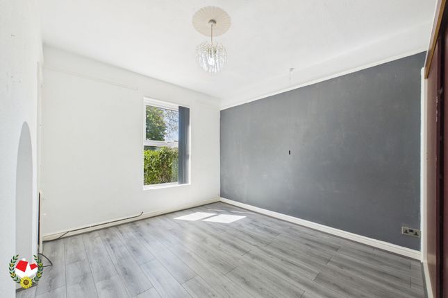 30 Brook Street, Gloucester photo 3