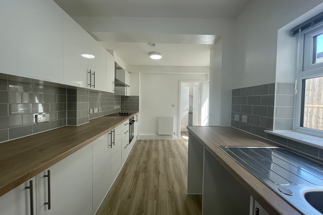 19, Walton Terrace Woking, null photo 4