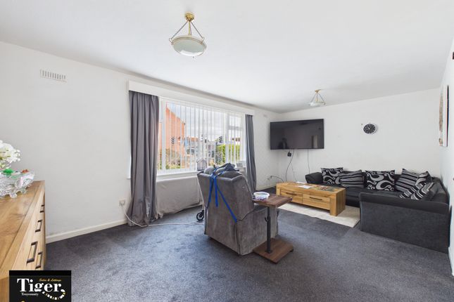 2 Elstree Court, 299, Warbreck Hill Road, Blackpool photo 2