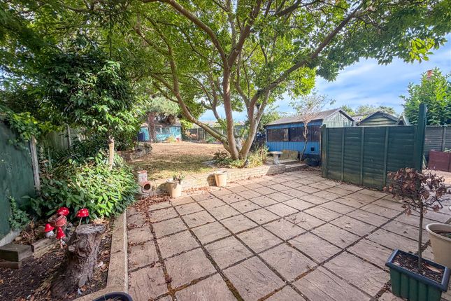 88, Colchester Road, St. Osyth photo 2