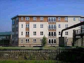 Thumbnail Flat to rent in View Croft Road, Shipley