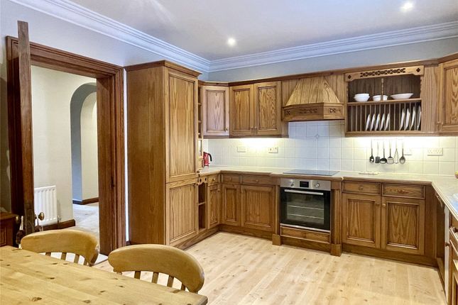 12, Oldfield Wood, Surrey photo 4