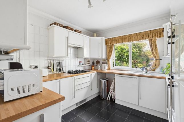 39, Richmond Way, Rickmansworth photo 3