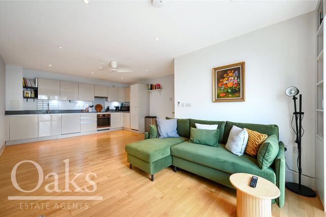 Flat 106, Derry Court, 386, Streatham High Road, London photo 3