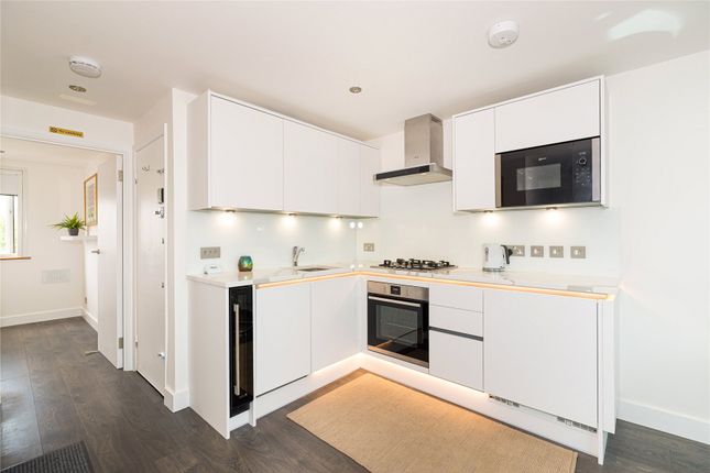 Flat 6, 302A, Old Brompton Road, Earl's Court photo 3