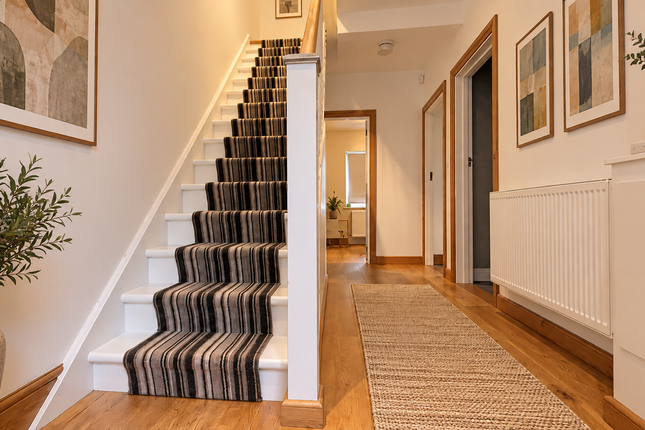 Hillside, Banstead photo 3