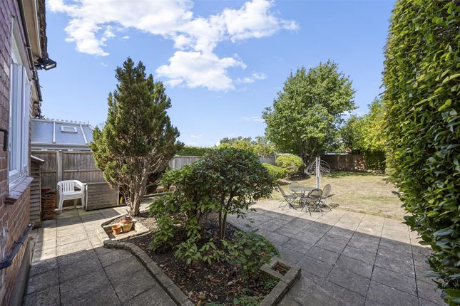 20, The Rise, Hillingdon photo 3