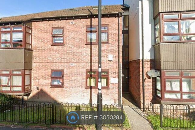 Flat  Cobden Dell, Bullar Road, Southampton photo 2