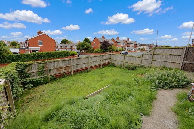 31, Fordway Avenue, Blackpool photo 3