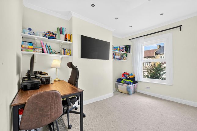 45B, Clarendon Road, London photo 4
