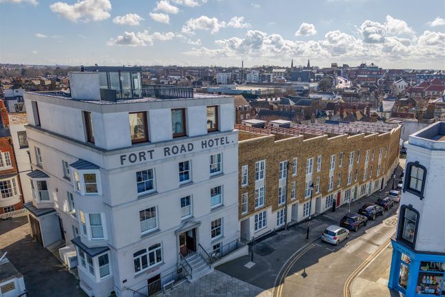4-bed house on 10a, Fort Road, Margate, £550,000