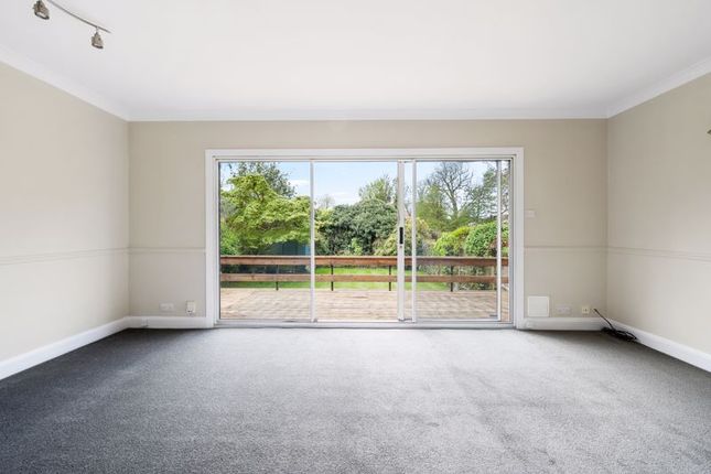 Flat for sale in Ferncroft Avenue, Hampstead, London