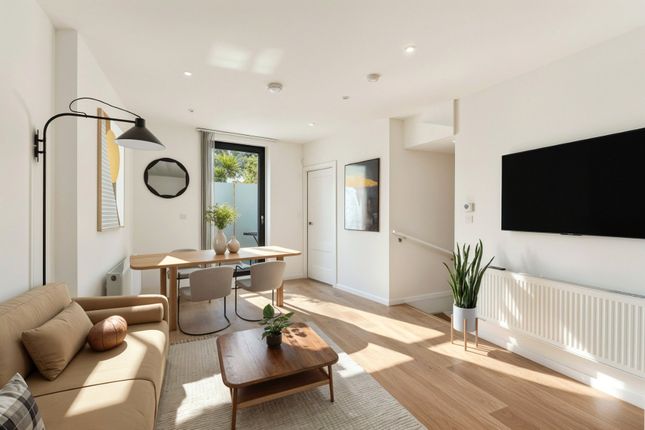 154, Bayham Street, London photo 4