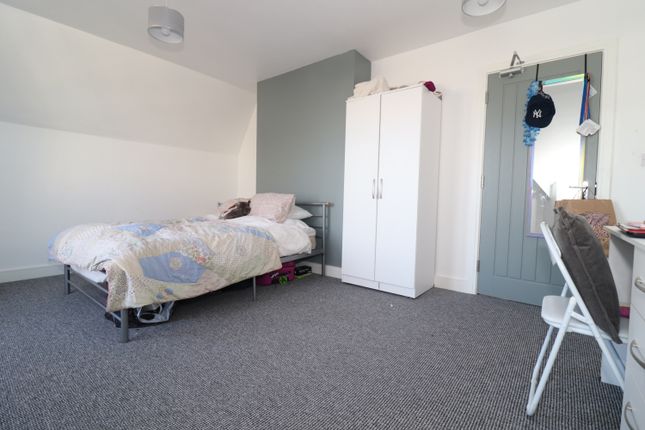 42, Kincraig Street, Cardiff photo 5