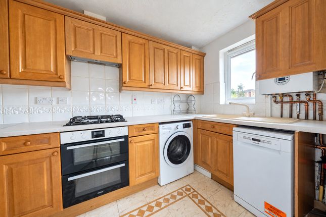 Lindisfarne Gardens, Maidstone photo 3
