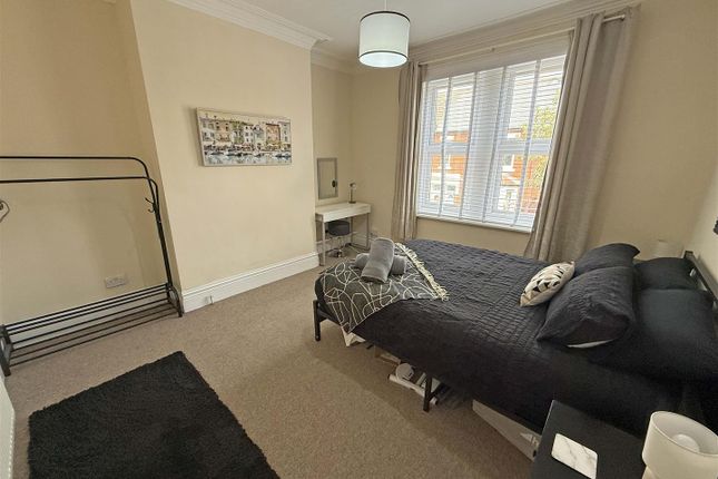 30, Park Crescent East, North Shields photo 4
