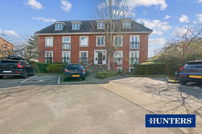 Thumbnail Flat for sale in London Road, Brentford