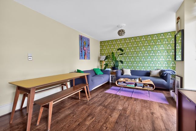 Flat 10/Washbrook House, Tulse Hill, London photo 3