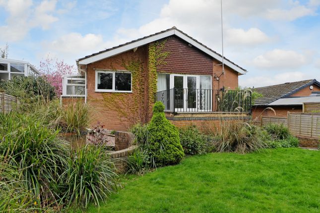 Bungalow to rent in Devonshire Road, Dore, Sheffield