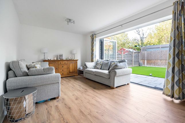 2 Rowan Cottages Caenwood Road, Ashtead photo 2